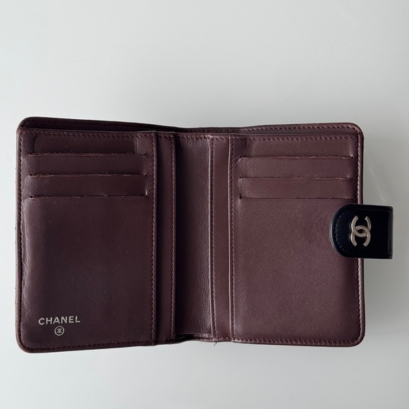 Authentic Vintage Chanel Small French Wallet - Picture 11 of 15